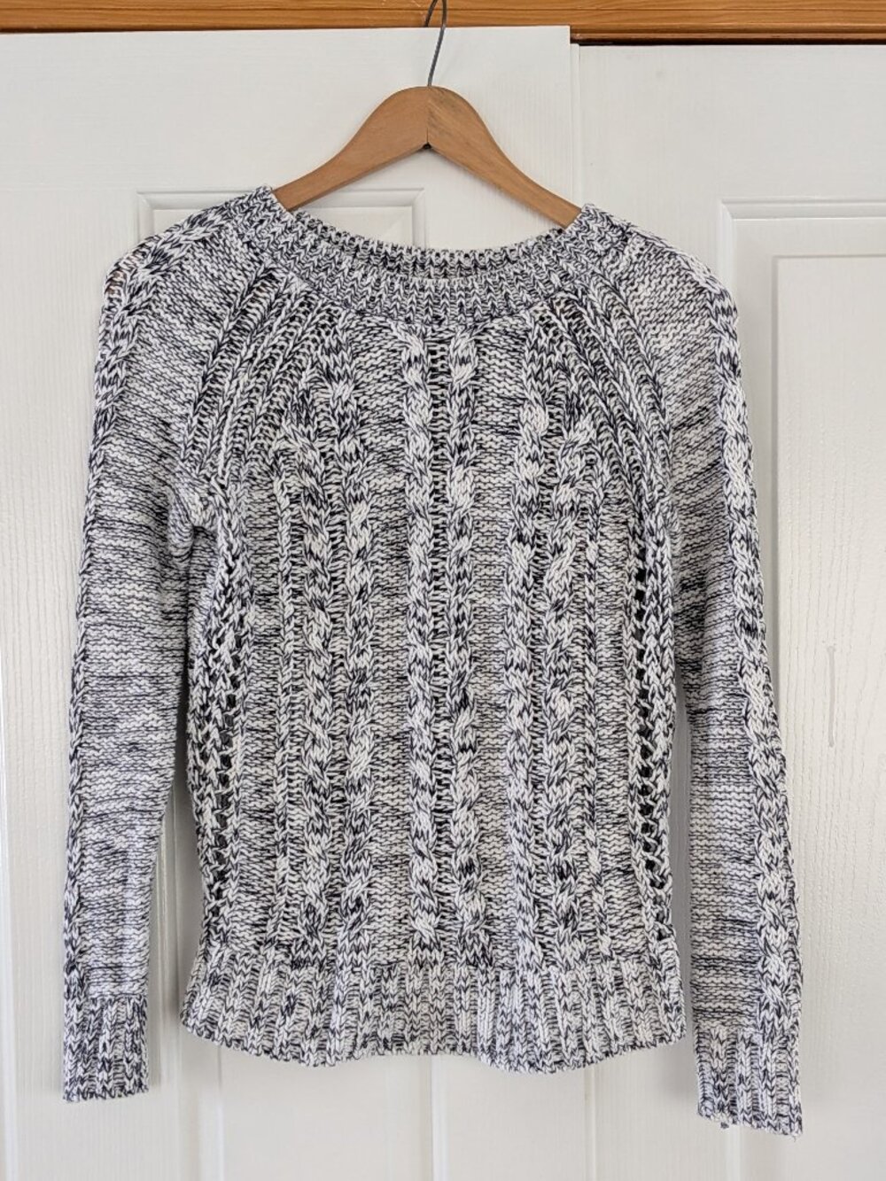 GAP Chunky Blue and White Cable Knit Sweater - Size XS